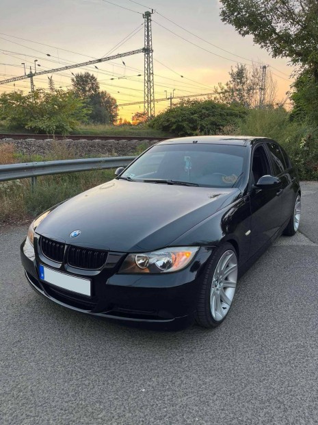 2005 BMW 320i