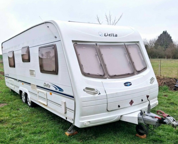 2005 Lunar  Delta 640 lakkocsi 