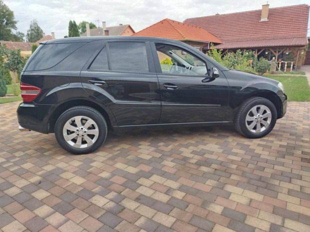 2005 Mercedes ML 320