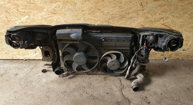 2005 VW Golf5 dízel Komplett homlokfal hűtősor 1.
