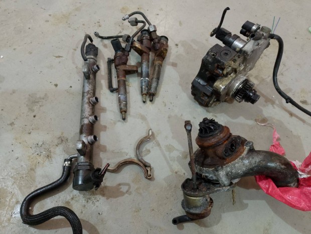 2006-os Mitsubishi Colt 1.5 Diesel motor alkatresz