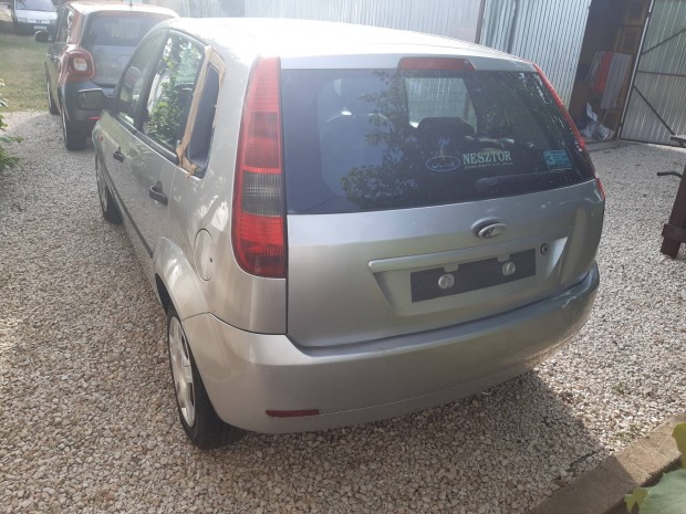 2006-os ford fiesta  hts rugk s lengscsillaptk prban