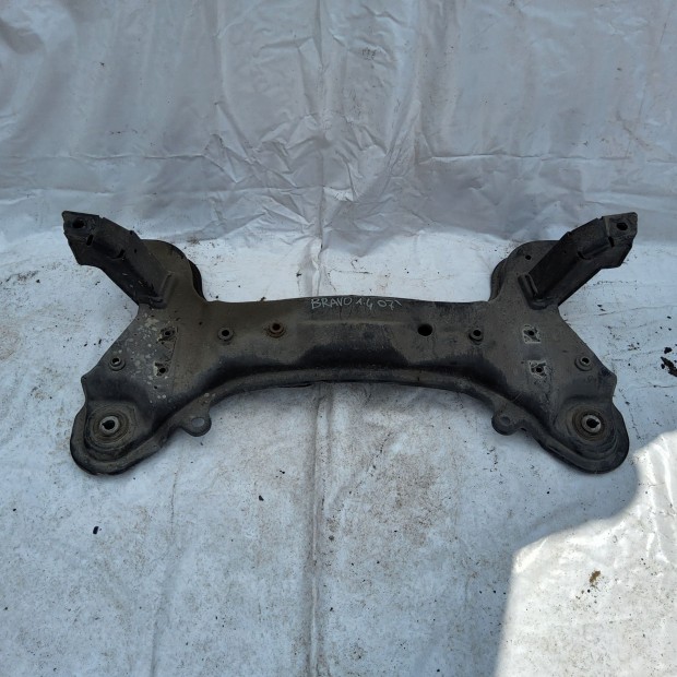 200752 Fiat Bravo 2007-2014 első segédalváz (bölcső) benzines