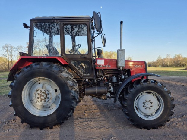 2008 Mtz 820.2 traktor Új Taurus gumikkal