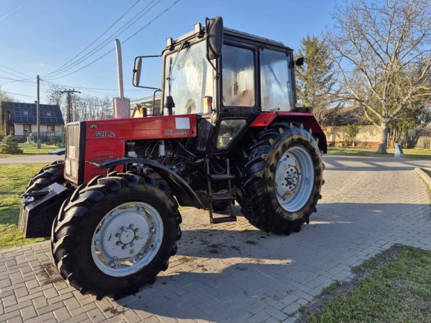 2008 Mtz 820.2 traktor új gumikkal