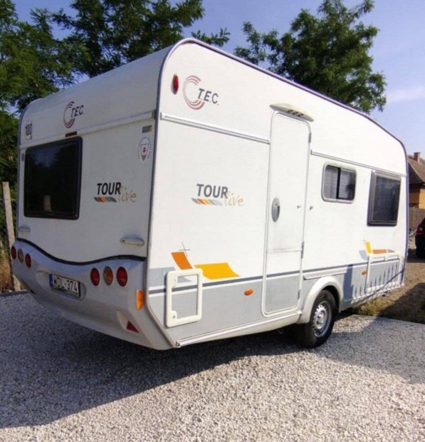 2008 -as Kényelmes /fix francia ágyas, szép -4 fős lakókocsink eladó