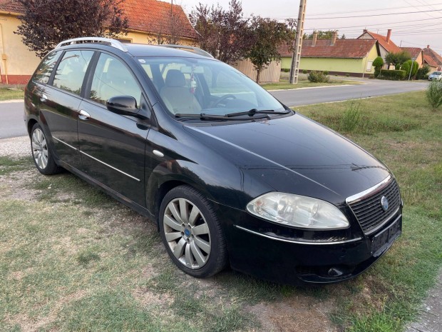 2008-as Fiat Croma 1.9 JTD kombi egyben bontsra elad