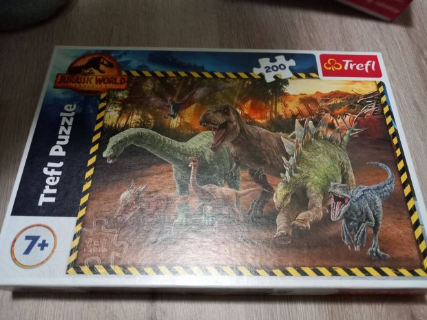 200 darabos Dino Puzzle, 200 db-os kirak Din, Debrecen