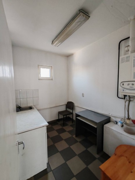 200 m2 telephely hossz tvra kiad 