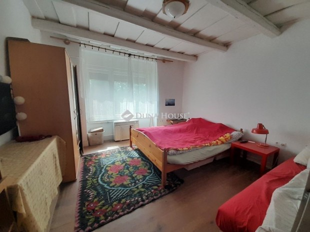 200 nm-es h�z elad� Balatonsz�rsz�