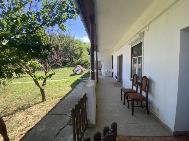 200 nm-es h�z elad� K�ty