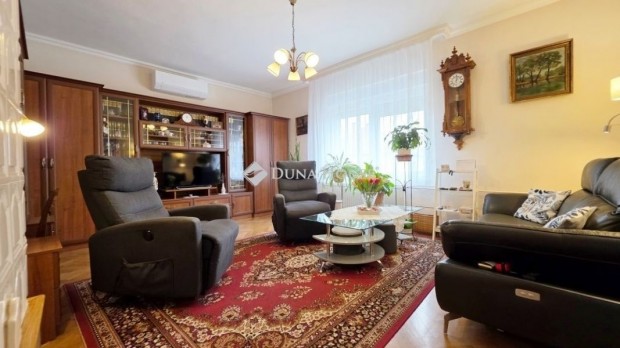 200 nm-es h�z elad� Szombathely