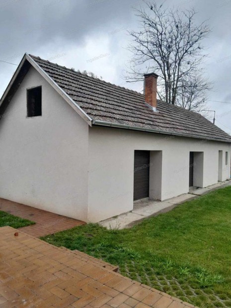 200 nm-es h�z kiad� Kecskem�t