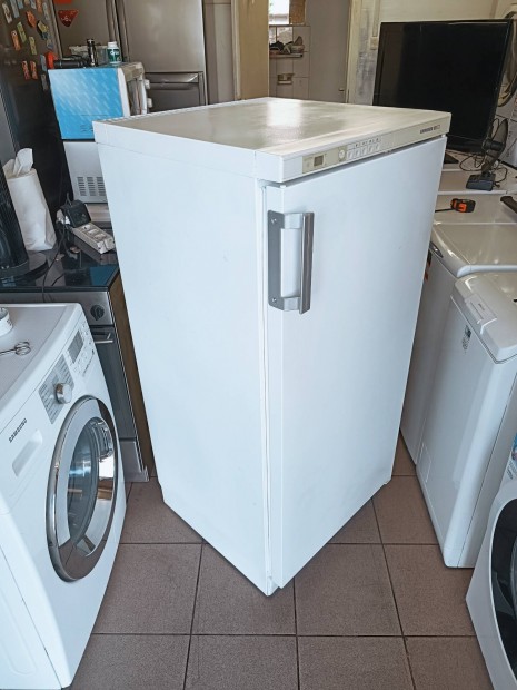 200l Liebherr fagyasztó szekrény kifogástalan működéssel
