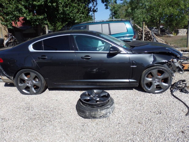 2010 Jaguar XF 3.0 D alkatrszek
