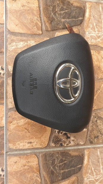 2010 Toyota Avensis T27 23.10.20 kombi kormánylégzsák