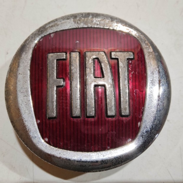 201307 Fiat Freemon Felni közép kupak, a képen látható állapotban