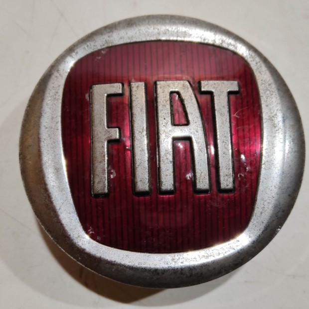 201309 Fiat Freemon Felni közép kupak, a képen látható állapotban