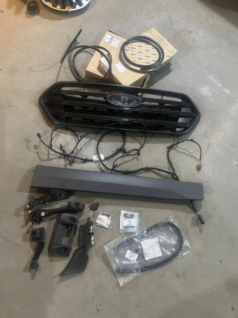 2013-2023 Oford Tranzit Custom megmaradt Gy�ri alkatr�szei