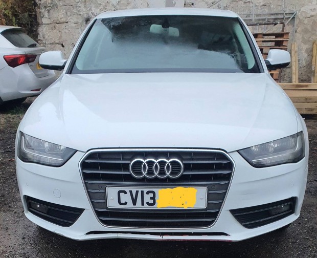 2013 Audi A4 2.0l komorel motorral  Cjc