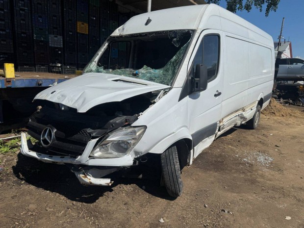 2013 Mercedes Sprinter 906 CDI bontott alkatrészek