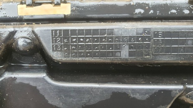 2013 Opel J Astra első lökháritó alsó diszrács 25.04.02