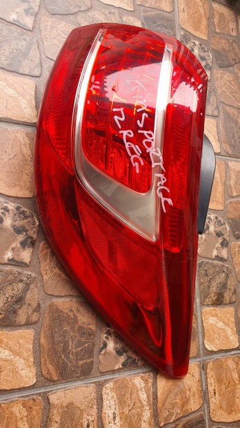 2013 kia Sportage jobb hátsó lámpa 23.06.30