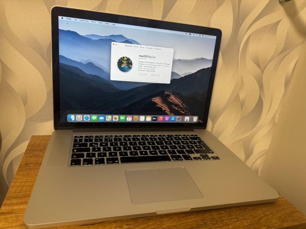 2014 Macbook Pro 15" i7, 16GB RAM, 256GB SSD, Magyar billentyzet