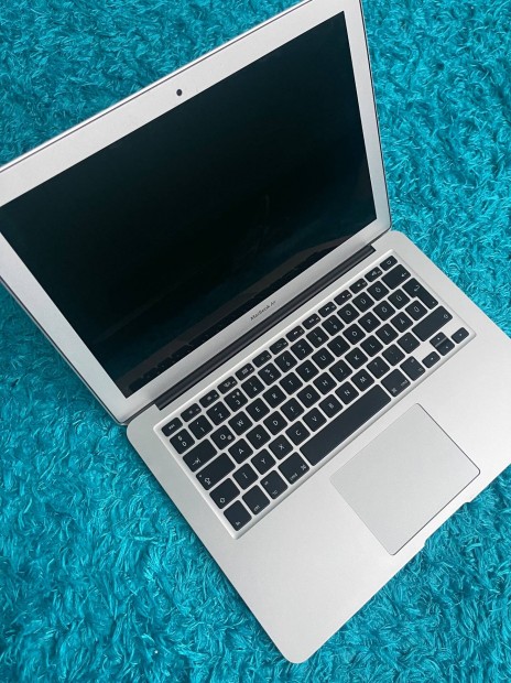 2017 Macbook Air 13