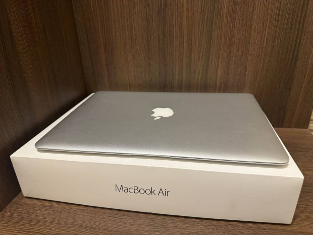 2017 Macbook Air 13" Kivl akkumultor, Magyar billentyzet
