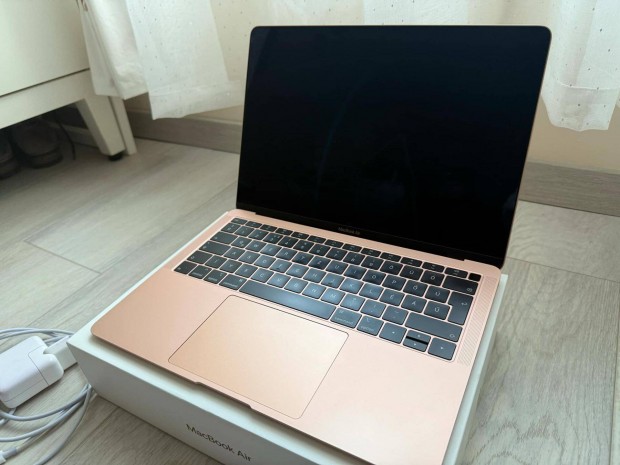 2019 Retina Macbook Air 13 / i5 1.6GHz / 8Gb / Rose Gold