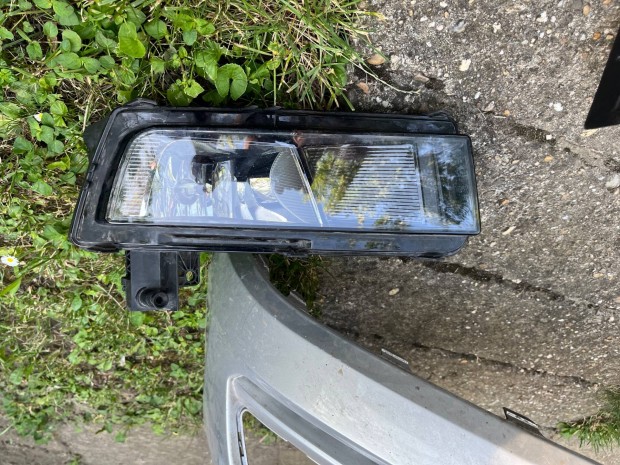 2019-es VW Touran jobb oldali ködfényszoró