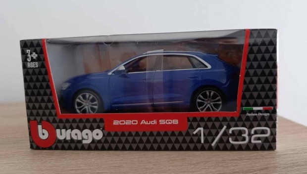 2020 Audi SQ8 Bburago Premium Edition modell