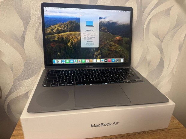 2020 Macbook Air Retina 13" 256GB SSD, Magyar bill