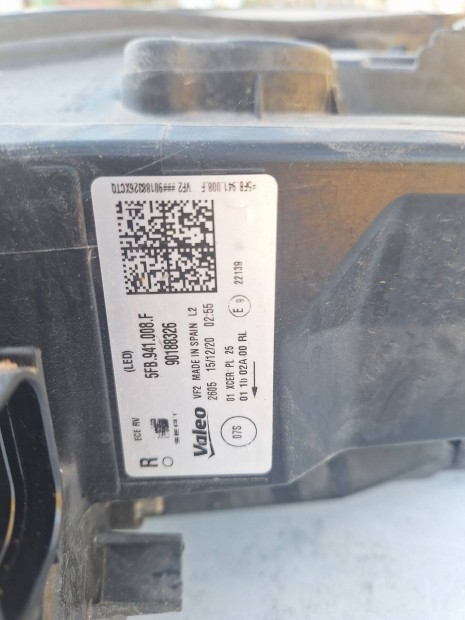 2021-évj seat leon fényszóró pár eladó