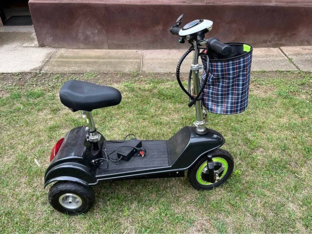 2023 Zipper 3 kerekű elektromos moped