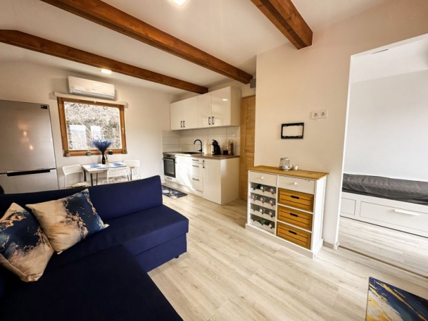 2024-ben �p�lt, panor�m�s nyaral� elad� Orf�n