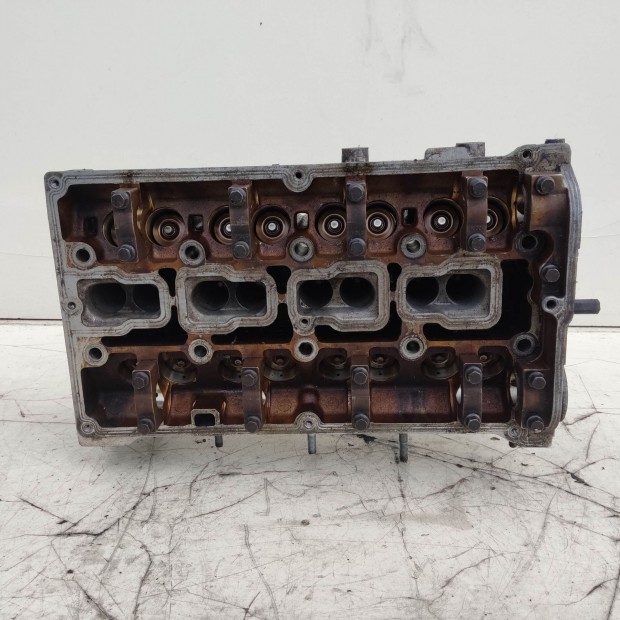 202523 Alfa Romeo 147 1,6 16v benzin 105 Le hengerfej, egy szelep