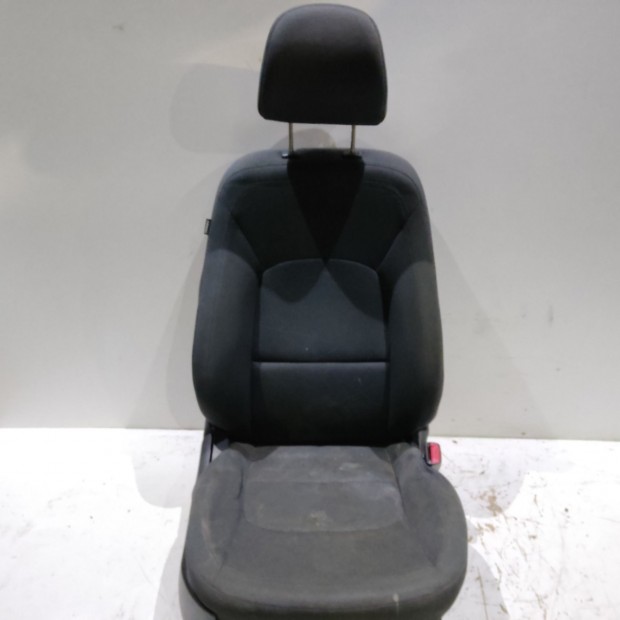 203873 Chevrolet Cruze 2008-2012 bal első ülés, a képen látható