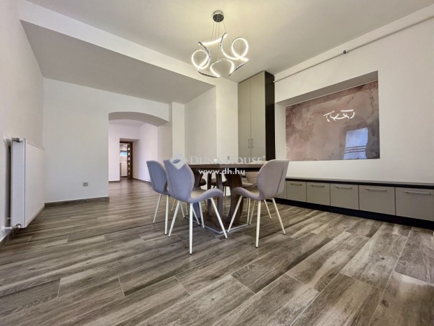 203 nm-es h�z elad� R�vf�l�p