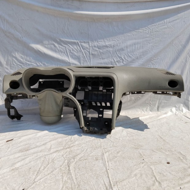 204360 Alfa Romeo 159 2005-2011 szürke színű műszerfal párna, a