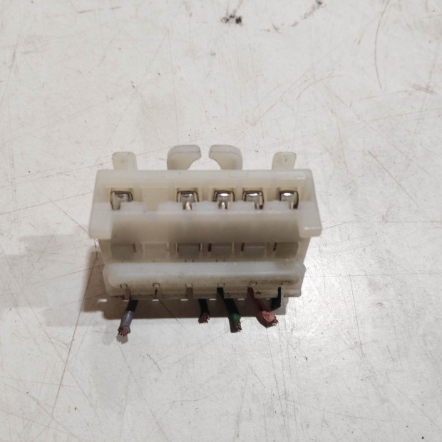 204681 Fiat Stilo 2001-2003 5 ajtós hátsó lámpa elektromos