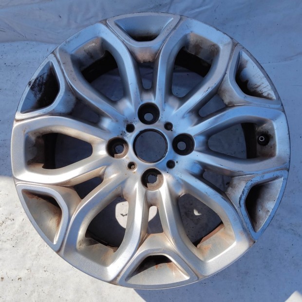 205221 Ford Ecosport 16"-os alufelni (1db) a képen látható