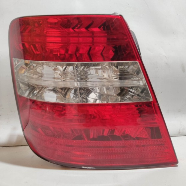 205256 Fiat Stilo 2001-2003 5 ajtós bal hátsó lámpa, izzó foglalat