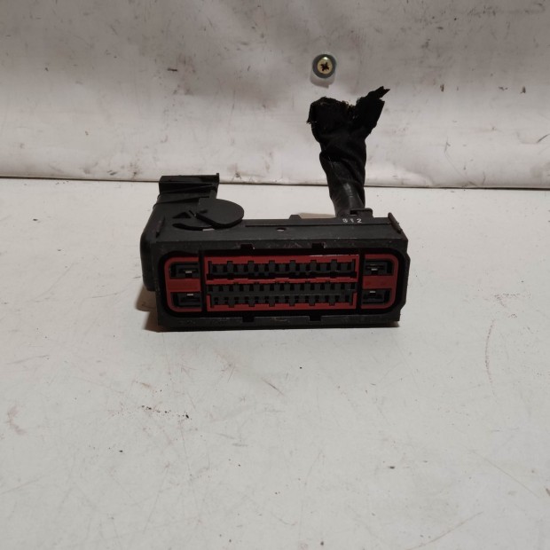 205477 Volvo XC 70 Abs elektromos csatlakozó P30681619 ,