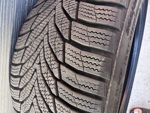 205/40R17 Nexen tligumi