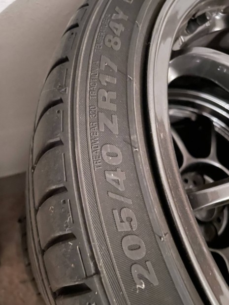 205/40 r17 Kumho ecsta mt71