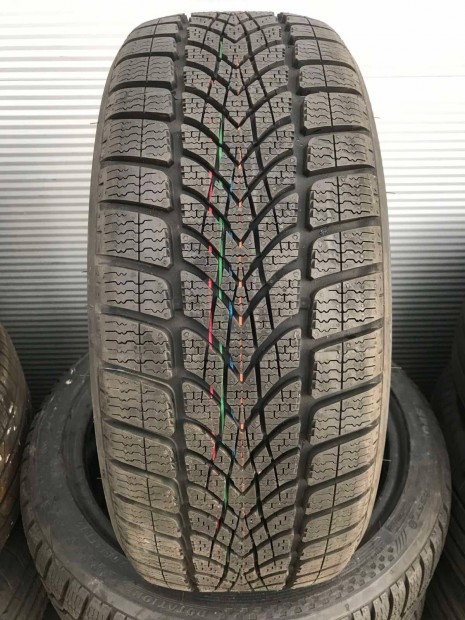 205/45R17 205/45 R17 j Dunlop RSC defekttr tli gumi Dot23