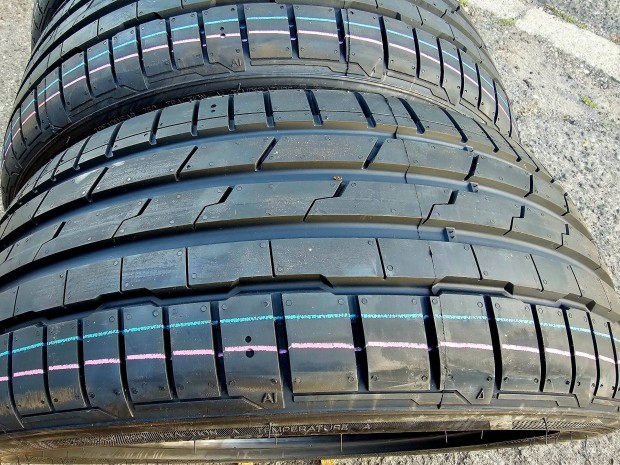 205/45 R17 88W XL - Hankook Ventus S1 Evo3 - 2025