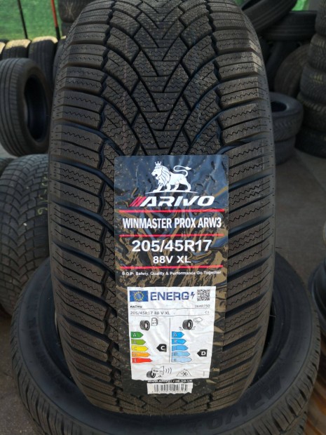 205/45 R17 Új!! Arivo téli gumi 90000ft a 4db /418/